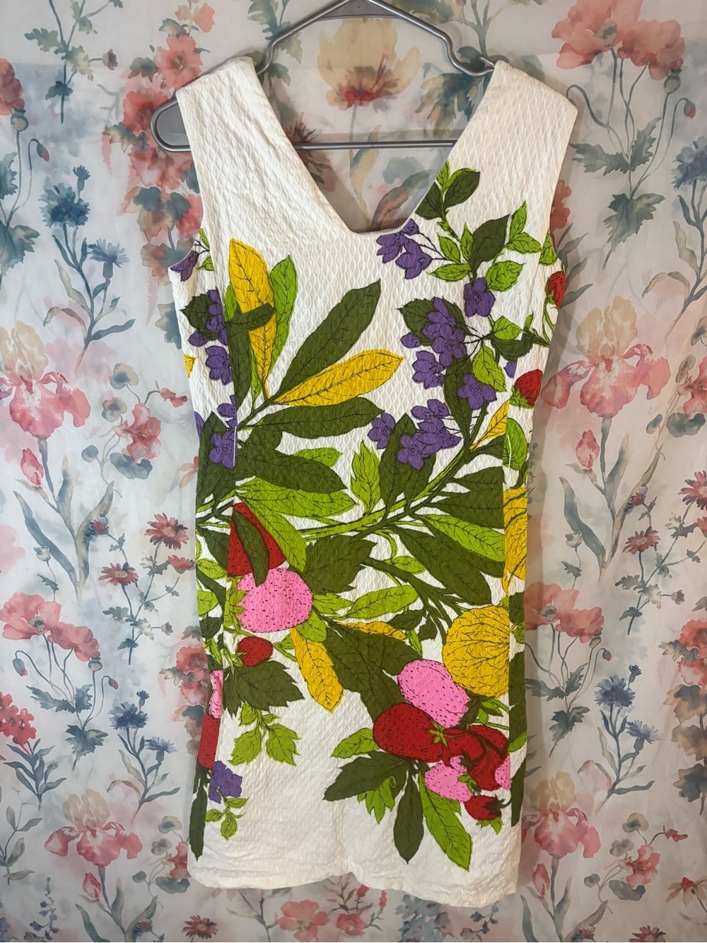 Vintage Tropical Floral Shift Dress in White with Green, Pink & Yellow